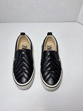 Zara Shoes Women's Size 35 EU Quilted Comfort Sneakers Black Faux Leather